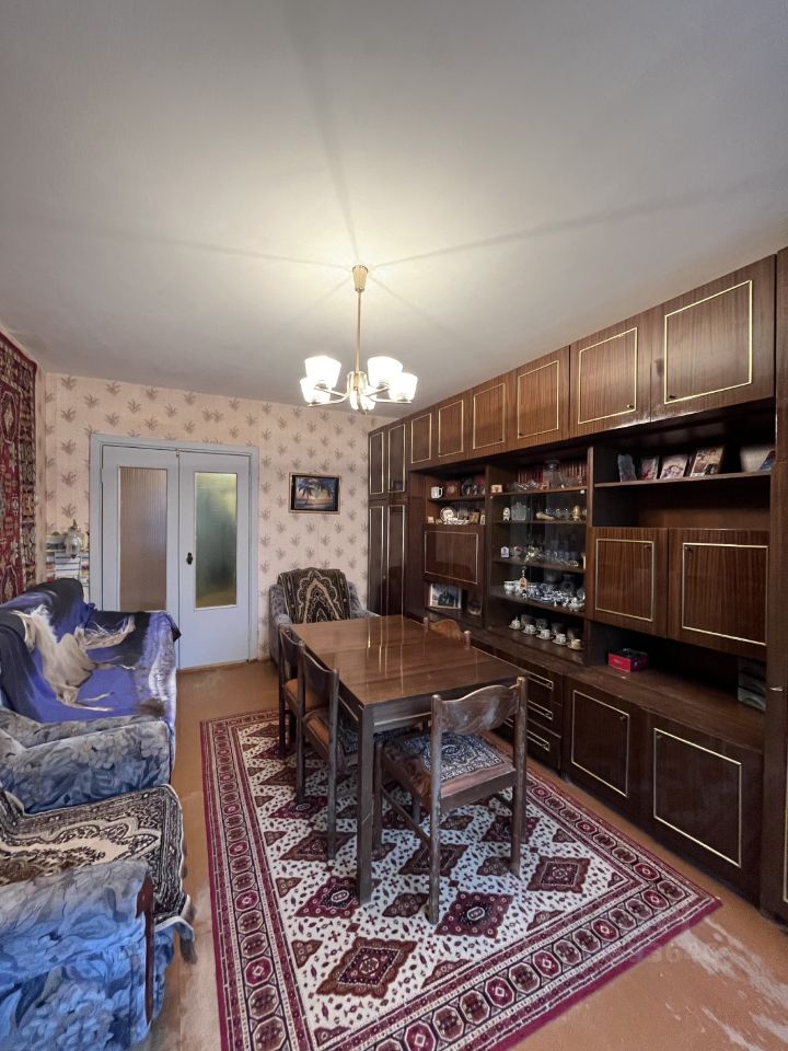 Продажа 3-комн квартиры на вторичном рынке Апрелевка, улица Комсомольская, 5