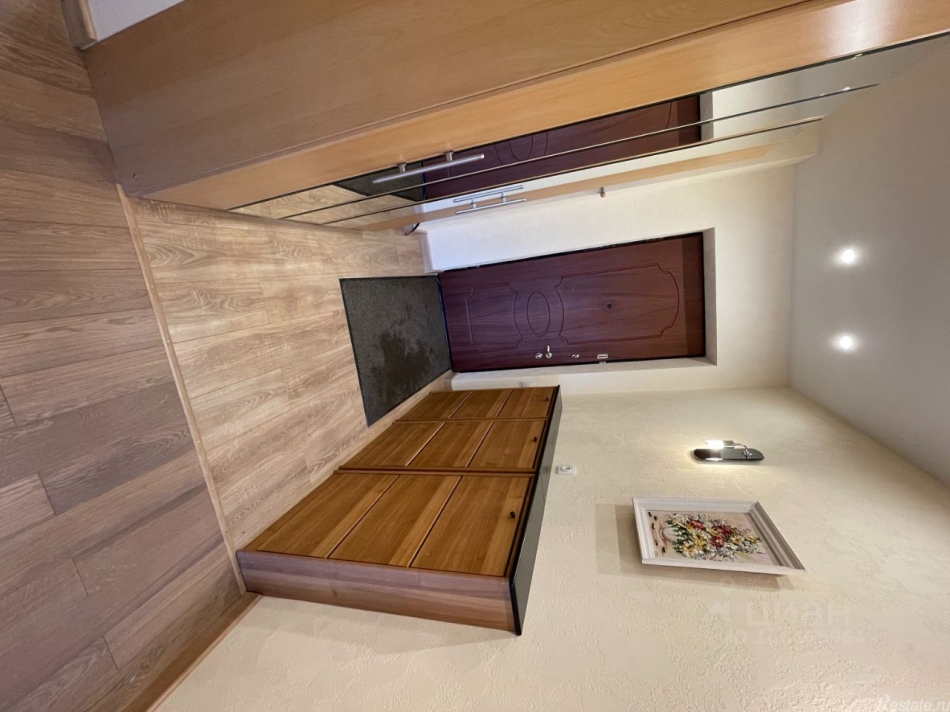 Аренда 2-комн квартиры на вторичном рынке Баррикадная улица,  д. 8Г