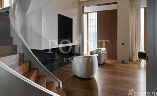 Продажа 6-комн квартиры на вторичном рынке Усачёва улица,  д. 11И