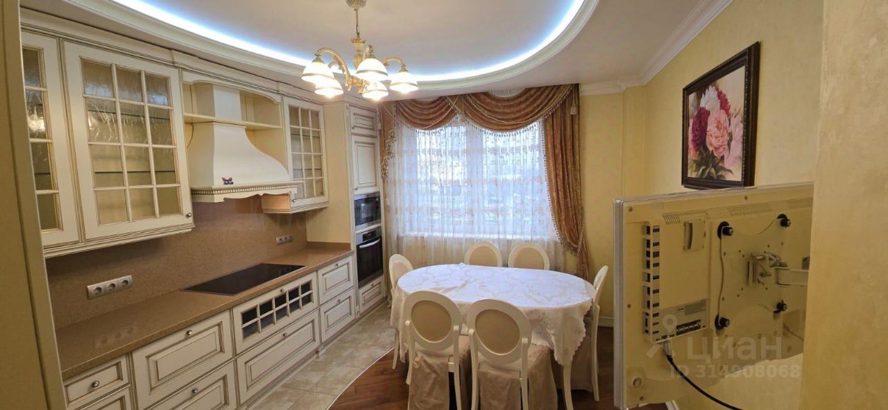 Продажа 4-комн квартиры на вторичном рынке улица Барышиха, 19