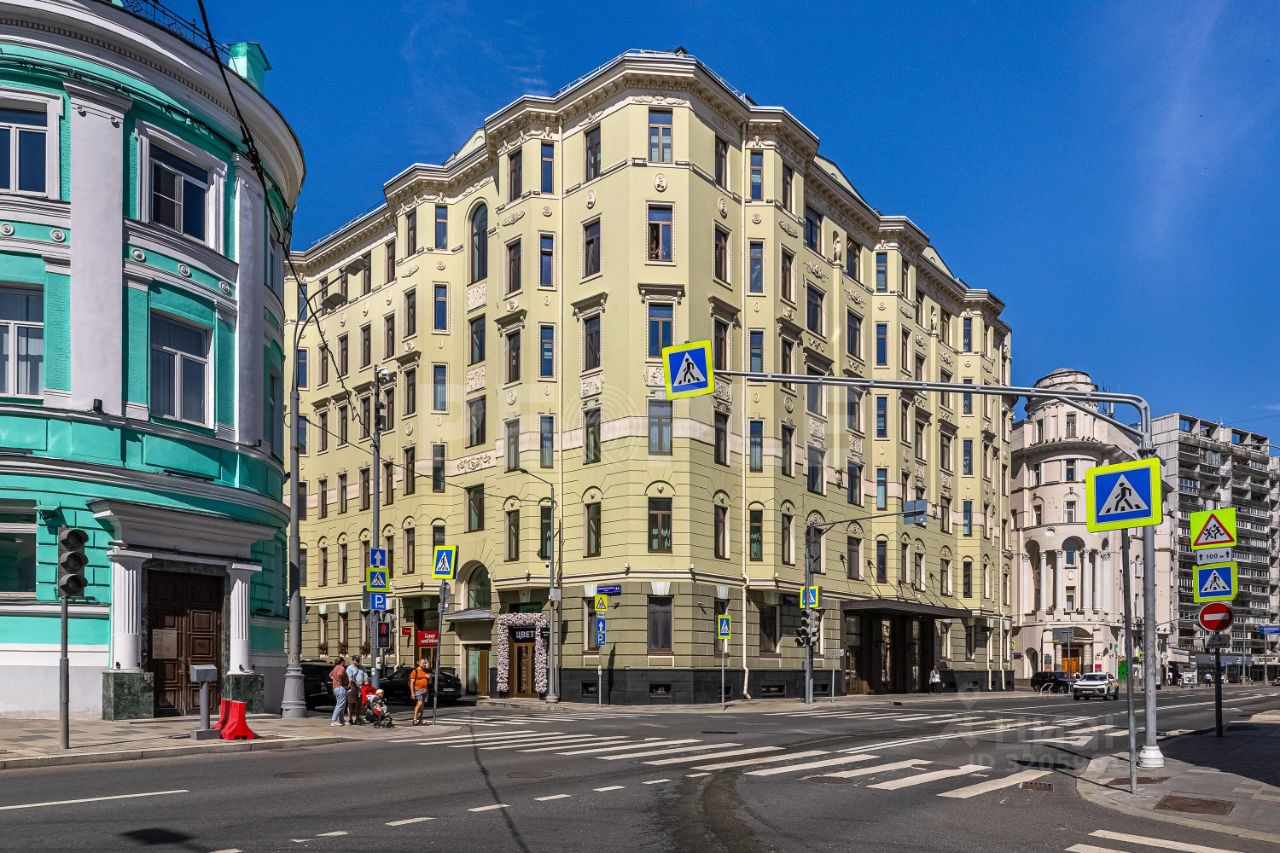 Продажа 3-комн квартиры на вторичном рынке улица Большая Полянка, 44