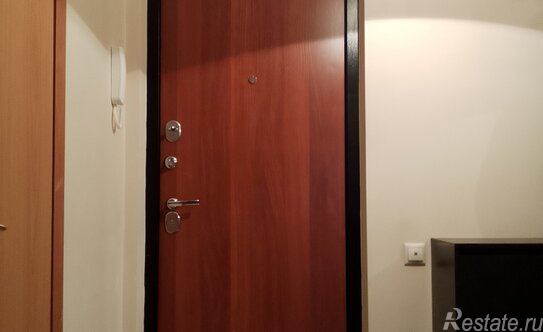 Продажа 1-комн квартиры на вторичном рынке Донецкая улица,  д. 15