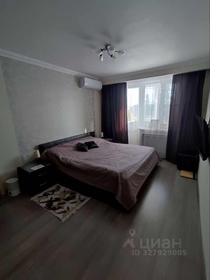 Продажа 2-комн квартиры на вторичном рынке пос. Глебовский, улица Микрорайон, 23