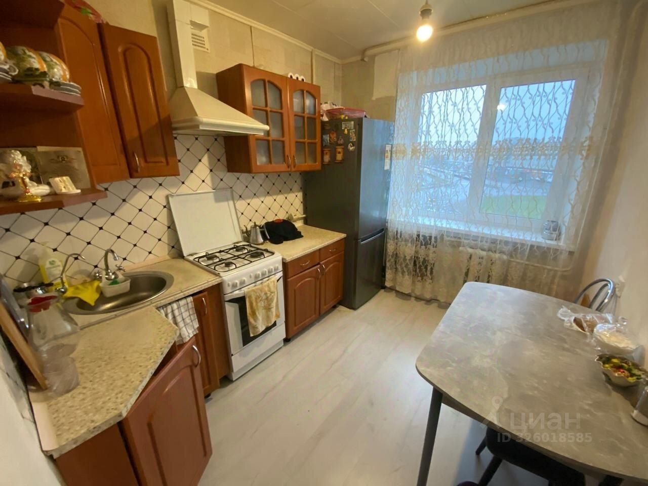 Продажа 2-комн квартиры на вторичном рынке Кириши, проспект Героев, 1