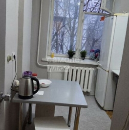 Продажа 2-комн квартиры на вторичном рынке Тарутинская улица,  д. 8