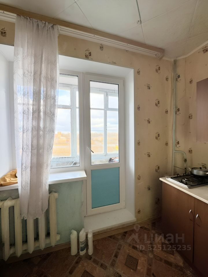 Продажа 1-комн квартиры на вторичном рынке Пикалево г., улица Горняков, 12