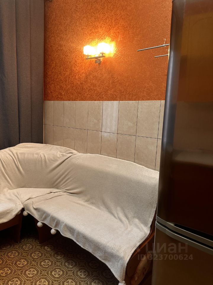 Продажа 2-комн квартиры на вторичном рынке улица Маршала Захарова, 30К1