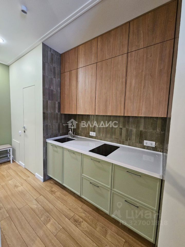 Продажа 2-комн квартиры на вторичном рынке Опалиха мкр, бульвар Серебряный, 4