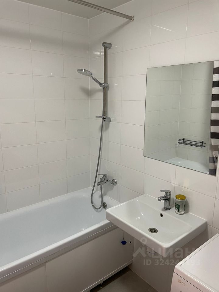 Аренда 1-комн квартиры на вторичном рынке Дрожжино пгт, улица Южная, 3к1