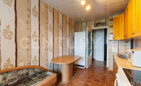 Продажа 3-комн квартиры на вторичном рынке ул Взлётная,  д. 13