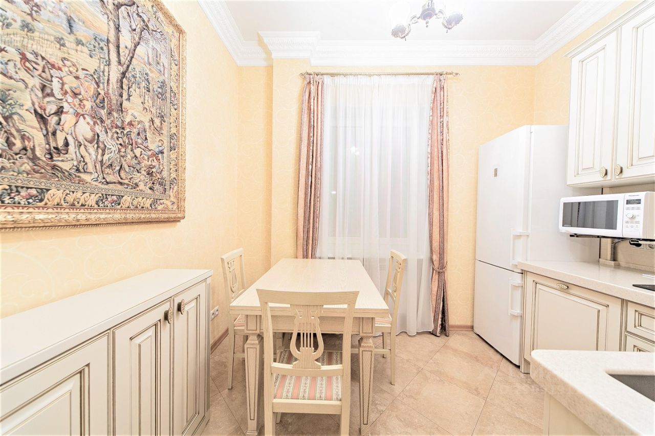 Аренда 3-комн квартиры на вторичном рынке Чистопрудный бульвар, 12К4