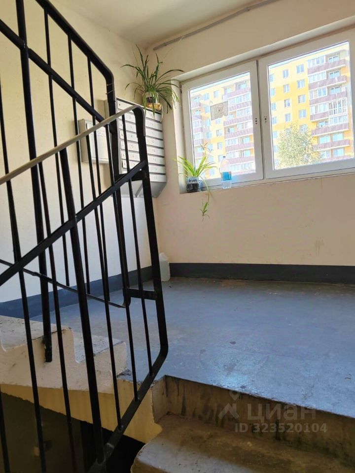 Продажа 1-комн квартиры на вторичном рынке Имени Свердлова пгт, проезд Западный, 12