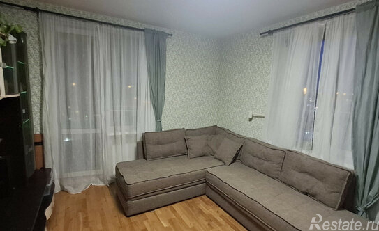 Продажа 2-комн квартиры на вторичном рынке Кудрово г, Строителей пр,  д. 18