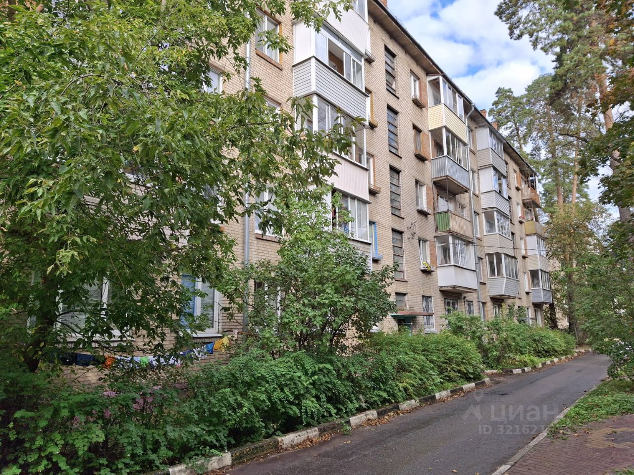 Продажа 2-комн квартиры на вторичном рынке Раменское, Десантная улица, 30