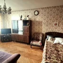 Продажа 2-комн квартиры на вторичном рынке Искровский пр-кт,  д. 1/13