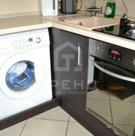 Продажа 3-комн квартиры на вторичном рынке ул Матроса Железняка,  д. 5