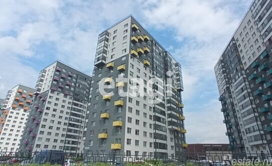 Продажа 3-комн квартиры на вторичном рынке Союзный пр-кт,  д. 10 с1