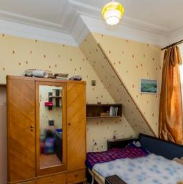 Продажа 4-комн квартиры на вторичном рынке Моховая улица,  д. 28