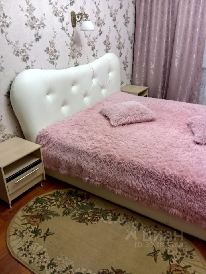 Аренда 2-комн квартиры на вторичном рынке Дзержинский, улица Шама, 10