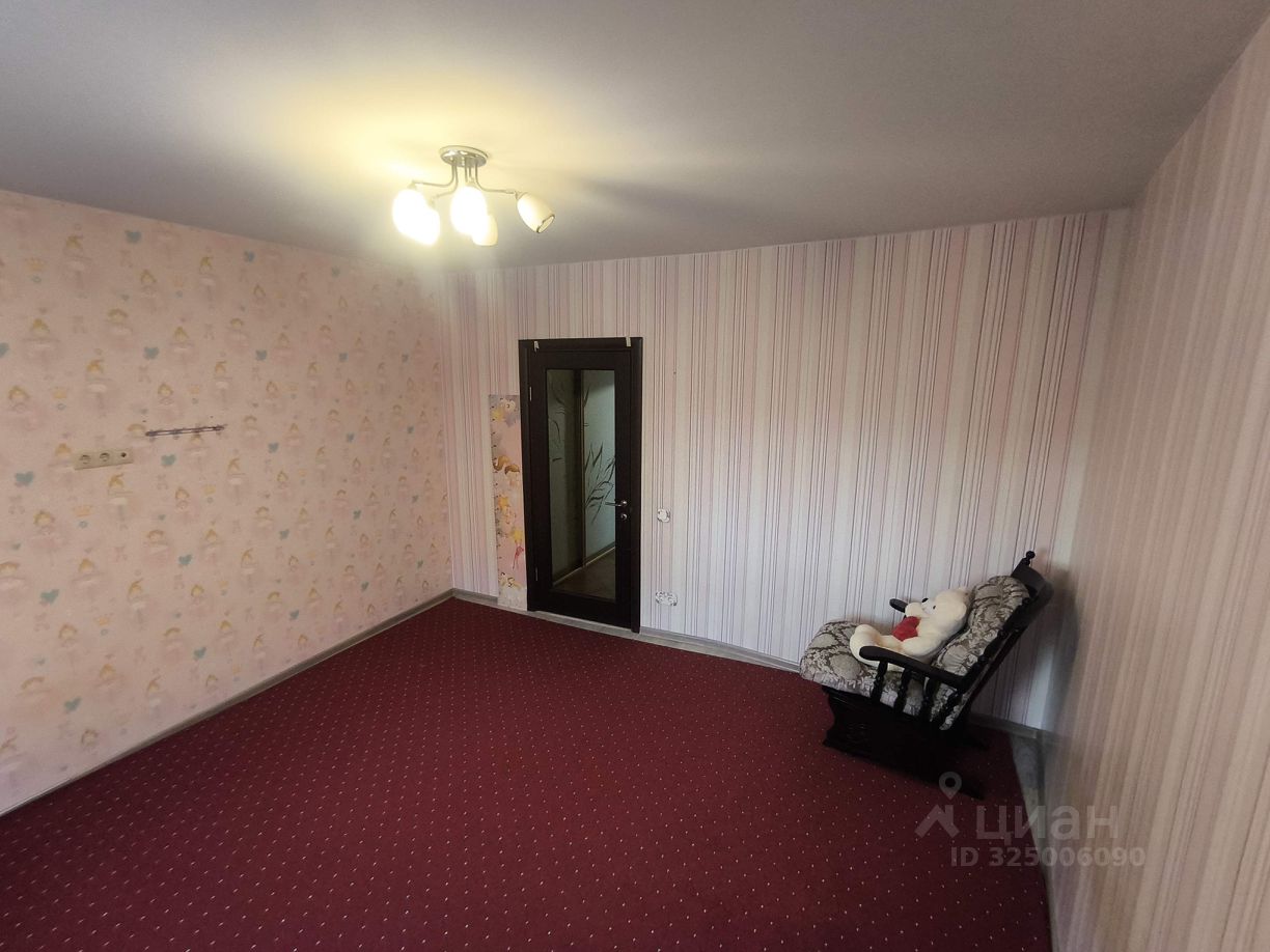 Продажа 2-комн квартиры на вторичном рынке Сходня мкр, улица Ленинградская, 3к1