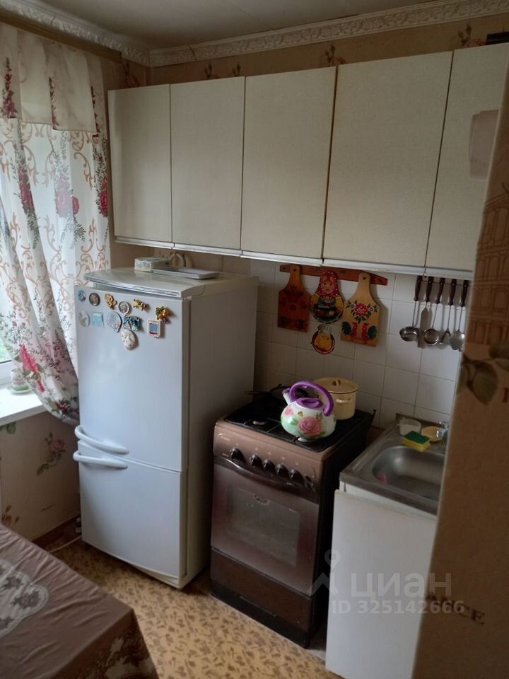 Продажа 2-комн квартиры на вторичном рынке Северный пгт, улица 8 Марта, 11