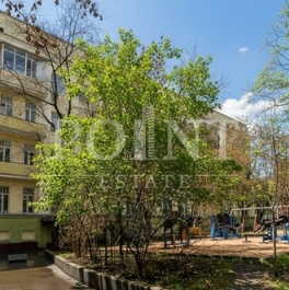 Продажа 3-комн квартиры на вторичном рынке Новинский б-р,  д. 18А