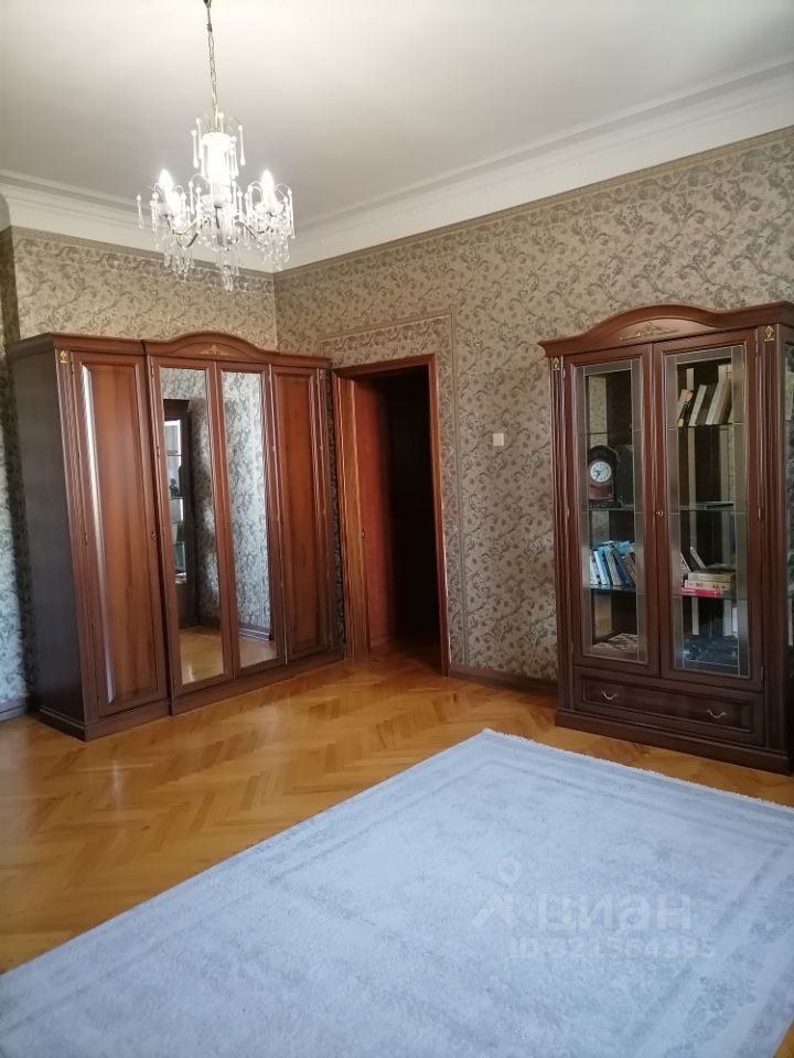 Продажа 2-комн квартиры на вторичном рынке Кутузовский проспект, 41