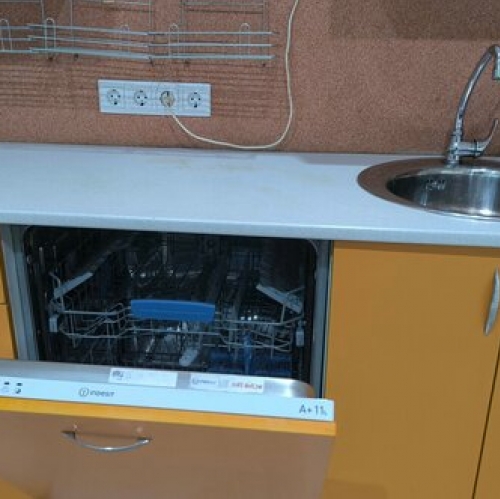 2-комн квартира улица Орджоникидзе,  д. 52