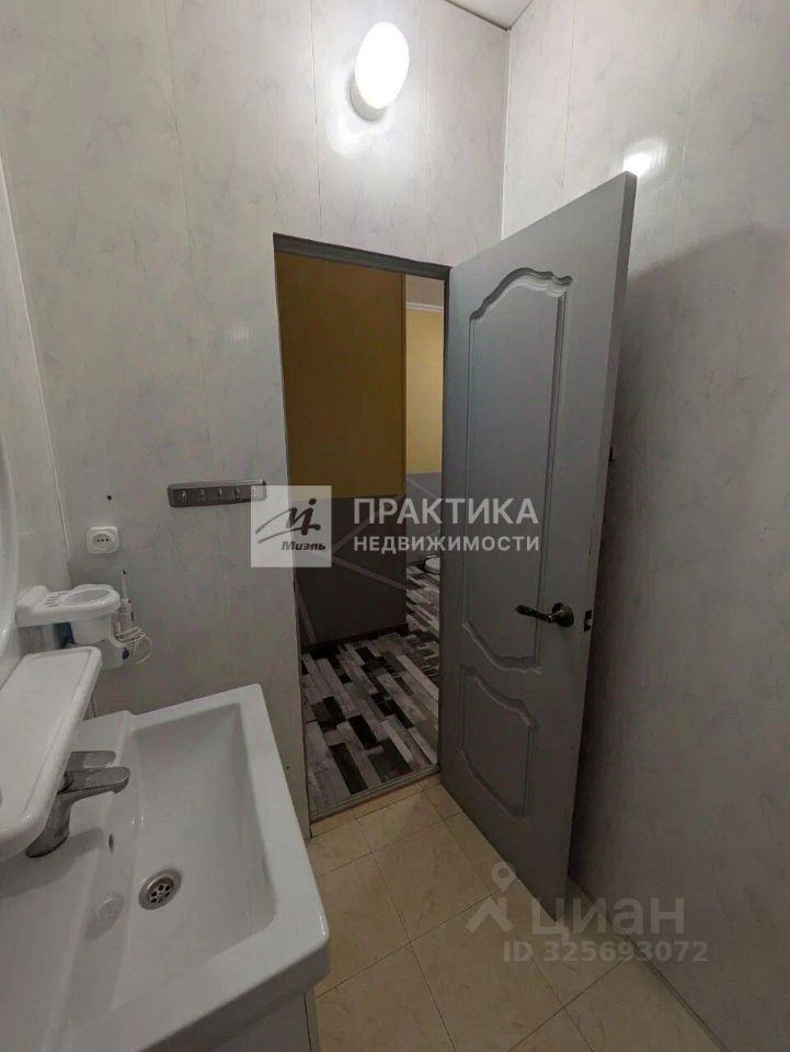 Продажа 3-комн квартиры на вторичном рынке Митинская улица, 10