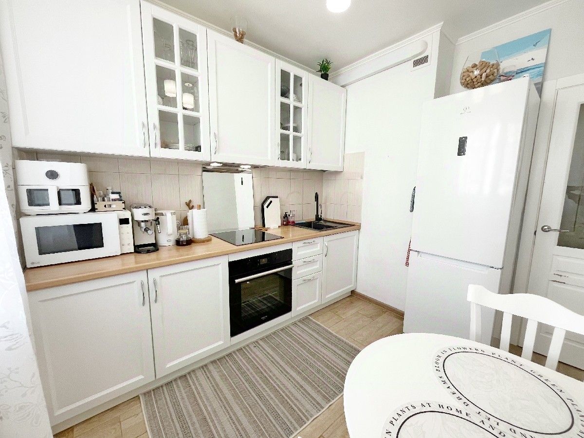 Продажа 3-комн квартиры на вторичном рынке улица Кошкина, 17К1