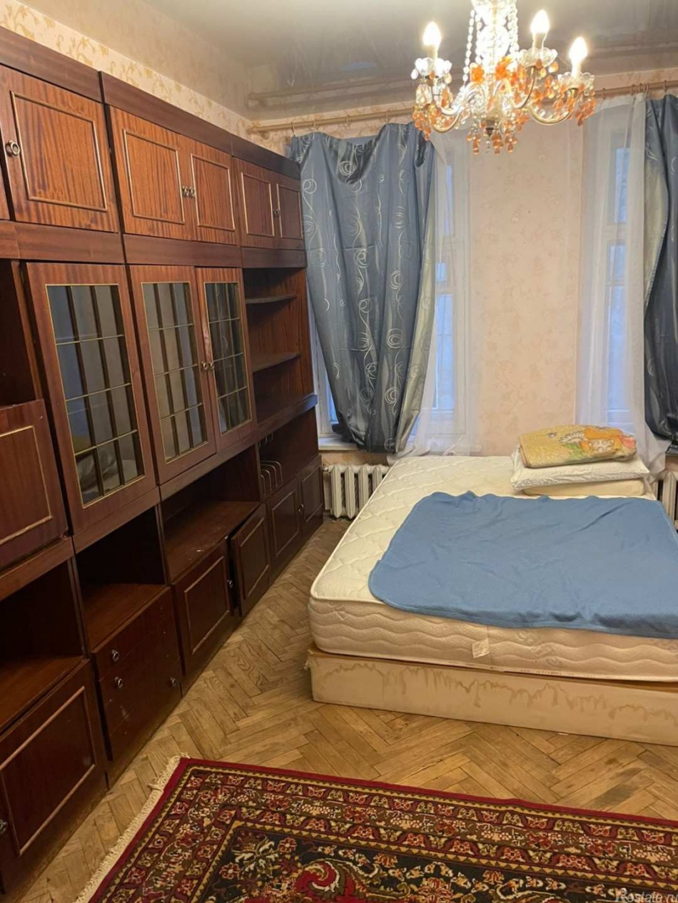 Аренда 2-комн квартиры на вторичном рынке Всеволода Вишневского ул., 20