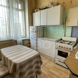 Продажа 2-комн квартиры на вторичном рынке набережная Адмирала Лазарева,  д. 20