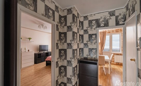 Продажа 1-комн квартиры на вторичном рынке ул Оптиков,  д. 52,  к. 2 литера Д