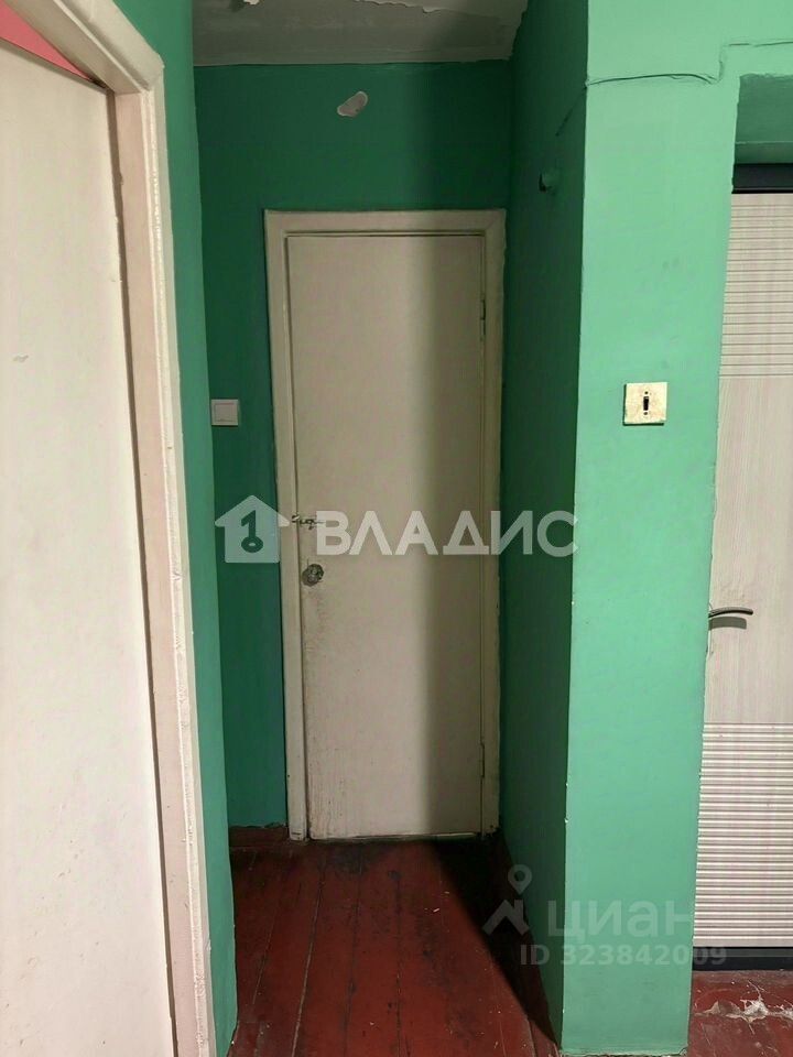 Продажа 2-комн квартиры на вторичном рынке Базовская улица, 4Б