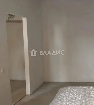 Продажа 1-комн квартиры на вторичном рынке Свердловский, улица Строителей,  д. 6