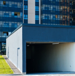 Продажа 3-комн квартиры на вторичном рынке Кудрово, ул Солнечная,  д. 10,  к. 1