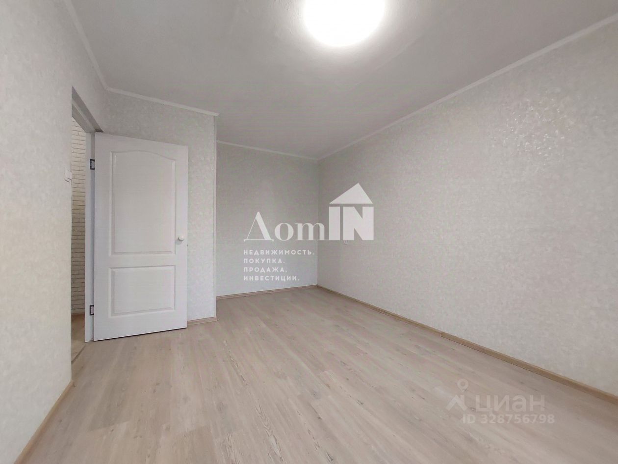 Продажа 2-комн квартиры на вторичном рынке Альпийский переулок, 17