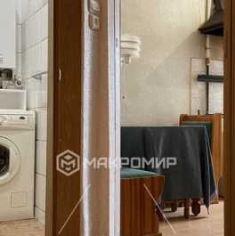 Продажа 3-комн квартиры на вторичном рынке Лахтинская улица,  д. 25Б