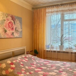 Продажа 3-комн квартиры на вторичном рынке Краснопутиловская улица,  д. 64