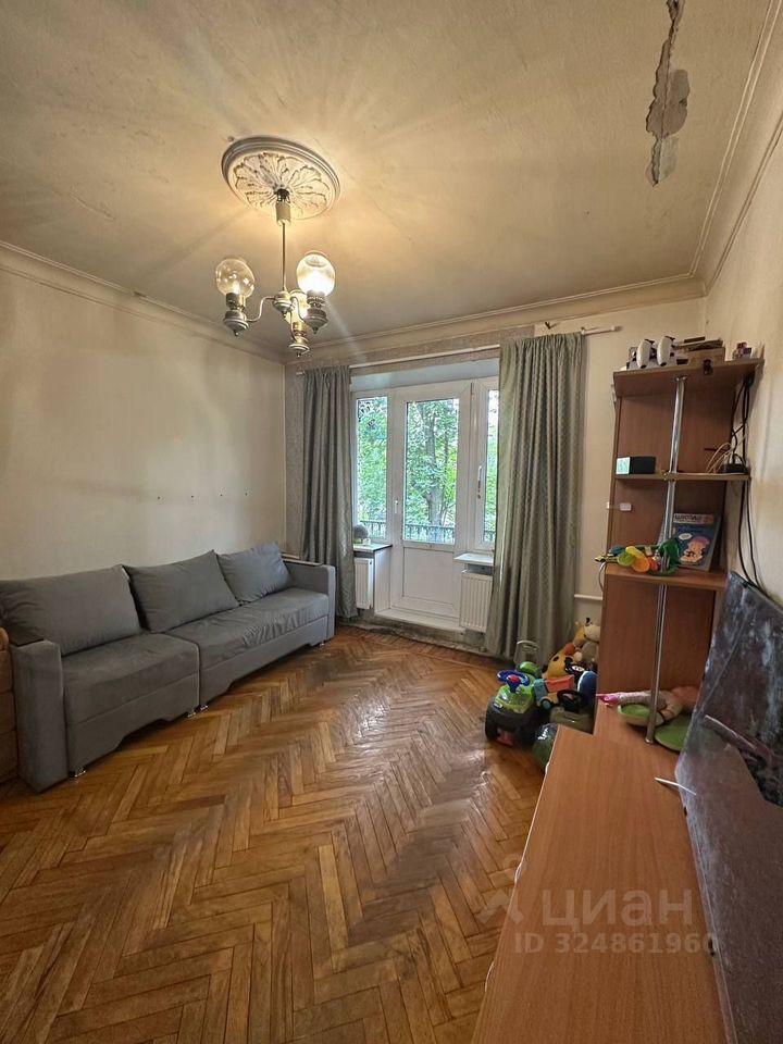 Продажа 2-комн квартиры на вторичном рынке улица Бабушкина, 45