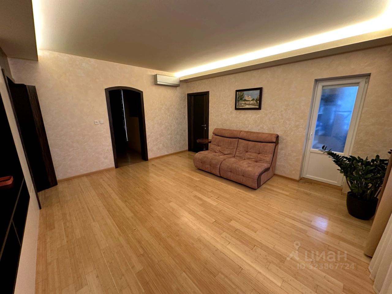 Аренда 4-комн квартиры на вторичном рынке Митинская улица, 10к1