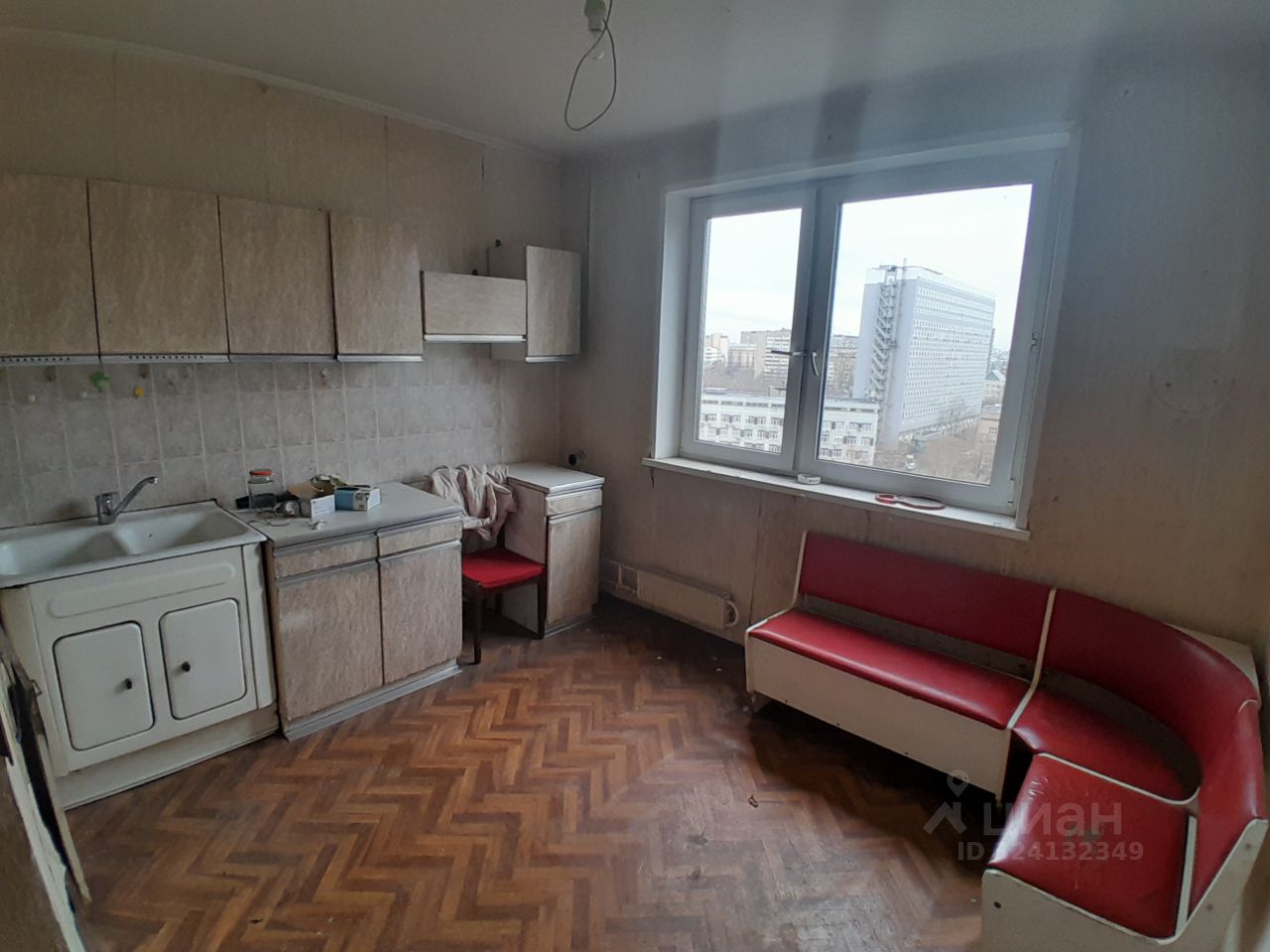 Продажа 3-комн квартиры на вторичном рынке Олимпийский проспект, 22