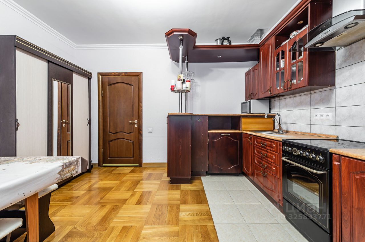 Продажа 2-комн квартиры на вторичном рынке набережная Реки Смоленки, 3к2