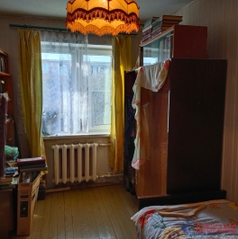 Продажа 2-комн квартиры на вторичном рынке Ломоносов г., Александровская ул. ,  д. 31