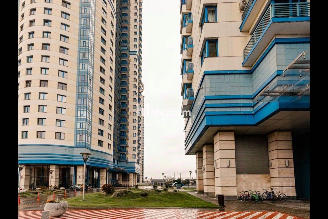 Продажа 4-комн квартиры на вторичном рынке Мосфильмовская улица, 70к1