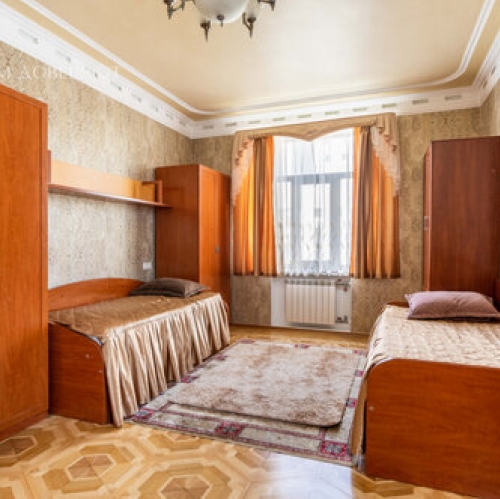4-комн квартира Бассейная ул,  д. 27