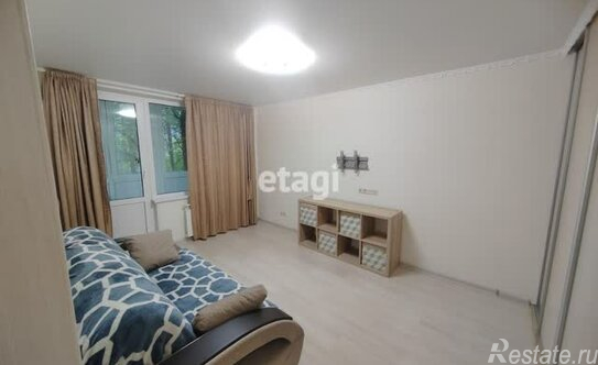 Аренда 2-комн квартиры на вторичном рынке ул Лужская,  д. 4,  к. 1