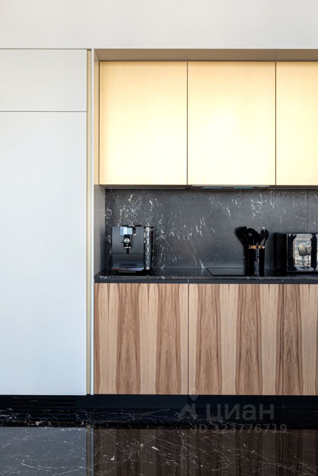 Продажа 2-комн квартиры на вторичном рынке набережная Пресненская, 12