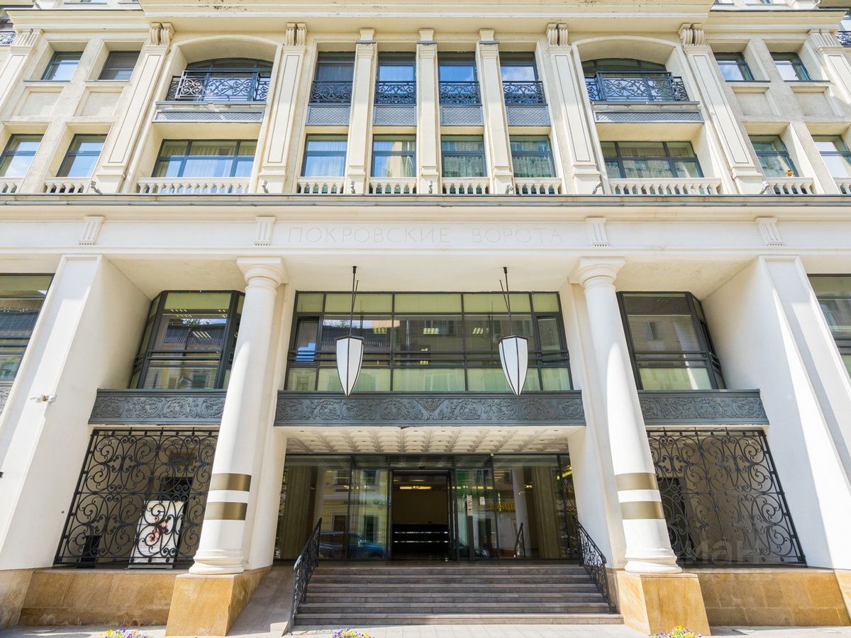 Продажа 6-комн квартиры на вторичном рынке Казарменный переулок, 3