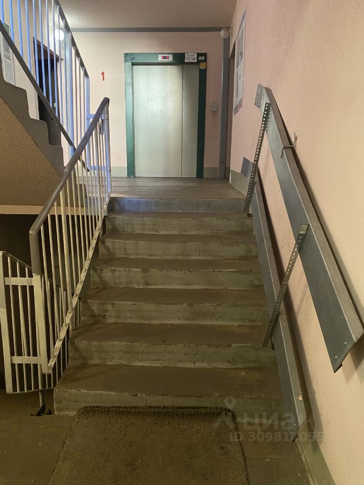 Продажа 2-комн квартиры на вторичном рынке Колтуши, улица Верхняя, 1к3